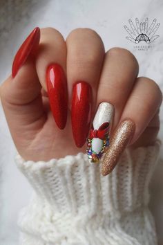 December Nail Ideas, Summer Nails Coffin, Horror Nails, New Years Nail Designs, Christmas Tattoo, Happy Model, January Nails, November Nails