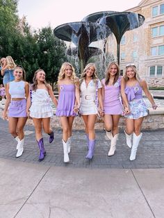 #gameday #tcu #sorority #sec #footballgame #gamedayoutfit #fitcheck #purple #southern Purple Tailgate Outfit, Ecu Gameday Outfit, Sorority Outfits Spirit Week, Tcu Football Game Outfit, Tcu Game Day Outfits, Ecu Game Day Outfit, Lsu Tailgate Outfit, Southern Game Day Outfit, Lsu Football Game Outfit