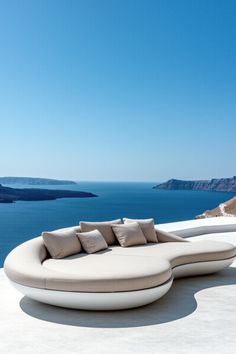 Click Here to know more about GANSK unique Solutions for Outdoor Sofa, combining fiberglass with the most durable finishes and materials in a wide range of options.