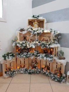 a christmas tree made out of wooden crates