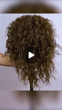 Layers In Short Curly Hair, Layered Wavy Haircuts, Wavy Haircuts, Hair Up Styles, Long Layers, Short Curly Hair, Naturally Curly, Up Hairstyles, Up Styles