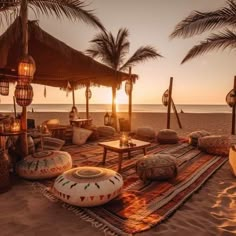 Arabian Nights Theme, Riad Marrakech, Outdoor Deco, Beach Events, Outdoor Living Design, Dream Beach, Arabian Nights, Beach Bars, Beach Picnic