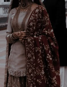 Desi Wedding Dresses, Bridal Dresses Pakistan, Pakistani Fancy Dresses, Pakistani Dresses Casual, Pakistani Fashion Party Wear, Beautiful Pakistani Dresses, Traditional Indian Outfits, Bridal Dress Fashion