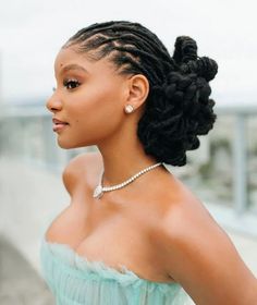 Halle Bailey Hair, Chloe And Halle, Twisted Hair, Dreads Girl, Dreads Styles, Halle Bailey