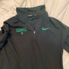 Nike Dry Fit Running Black Long Sleeve Tee. “Run Lucky” On The Sleeve. Comfortable Material. Never Worn. Field Clothes, Dark Grunge Style, Track N Field, Black Long Sleeve Tee, Cottagecore Grunge, Clothes Tips, Dark Grunge, N Shoes, Casual Preppy Outfits