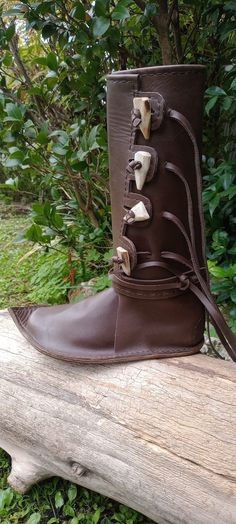 Viking Medieval, Historical Viking, Viking Shoes, Handmade Boots, Ren Fair, Leather Colors, Leather Armor, Handmade Boot, Male And Female