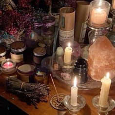 Clean Witch Aesthetic, Crystals Aesthetic Witch, Season Of The Witch Aesthetic, Witch Craft Aesthetic, Witch Altar, Vampire Witch