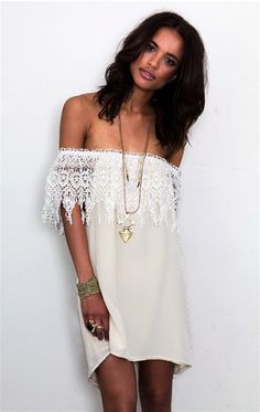 Love off the shoulder Stone Cold Fox Dress, Looks Hippie, Crochet Dress, Bohemian Style, Day Dresses, Dress To Impress, Dresses For Sale, Dress Skirt, Boho Fashion