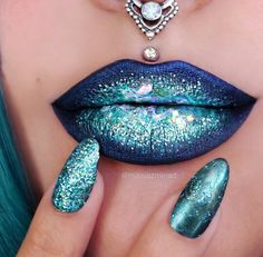 ✦⊱ Mîɾą ⊰✦ Glitter Wallpaper Iphone, Face Nails, Lip Art Makeup, Lipstick Designs, Beautiful Lipstick, Mermaid Glitter, Melt Cosmetics, Glitter Face, Lipstick Art