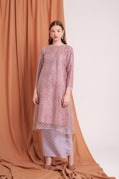 Dress Brokat Modern, Model Dress Kebaya, Plus Size Street Style, Kebaya Modern Dress, Batik Skirt, Modern Kebaya, Dress Pesta, Kebaya Muslim