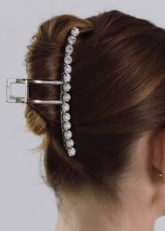 The Sophie Jaw Clip is a sophisticated take on an essential hair accessory. The sleek design allows the diamanté details to shine, giving the illusion of diamonds magically floating in the hair. The classic jaw clip structure makes it easy to style, for everyday and special occasions alike. Pastel Edits, Jaw Clip, Diamond Hair, Julia Berolzheimer, Blue Bridesmaids, Fine Jewelry Gift, Wigs Hair Extensions, Claw Clip, Something Blue