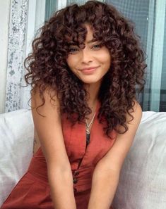 Chocolate Brown Hair Color Curly Hair, Curly Medium Length Hair With Bangs, Curly Haircuts Medium Layers, Bangs With Curly Hair Natural Curls, Curly Hair Transition, Curly Hair Cuts For Round Faces, Curly Hair Cuts With Layers And Bangs, Curly Bangstyle Hair, Curly Hair With Curtain Bangs