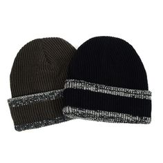 This beanie hats for men women are made of high quality flexible acrylic fibers. Plush felt lining for the most extreme weather and add extra warm. The Winter caps for men and women have a knit twist design, simple and stylish but timeless, ideal clothing accessories, can be worn with casual wear, suitable for both men and women. Easy to match, suitable for winter clothing, soft material makes black beanie for men foldable, can be easily put into the handbag, convenient for outdoor travel in win Winter Flat Cap For Cold Weather, Black Beanie With Short Brim For Outdoor, Insulated Winter Cap, Insulated Brimmed Winter Hats, Winter Flat Bill Hat, Winter Outdoor Flat Cap Beanie, Casual Black Insulated Hats, Casual Insulated Black Hat, Casual Weatherproof Winter Hat