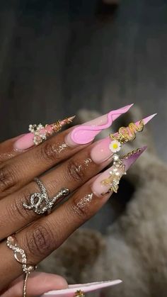 - 𝗳𝗼𝗹𝗹𝗼𝘄 𝟰 𝗺𝗼𝗿𝗲 ➚➚➚ 2024 Stiletto Nails, Birthday Stiletto Nails, Xxl Stiletto Nails, Trap Nails, Nail Planner, Stilleto Nails Designs, Drip Nails, Claw Nails, Nails Design With Rhinestones