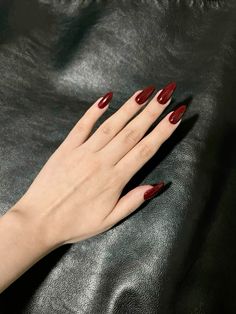 🍷🍂💔 Bordeaux nails are a top trend for fall, bringing a rich and elegant vibe perfect for the season. As one of the most searched nail colors this October, this deep red hue is ideal for creating a simple yet sophisticated look. Whether for a cozy autumn day or a chic night out, bordeaux nails will make your hands stand out. Try our press-on nails for an easy at-home manicure that captures the beauty of the season! Deep Color Nails, Dark Blood Red Nails, Maroon Nails Ideas, Acrylic Nail Red, Pretty Red Nails Design, Long Dark Red Nails, Dark Red Long Nails, Morticia Addams Nails, Maroon Red Nails