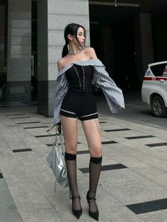 Asian Outfit Ideas, Lucy Outfits, Asian Street Fashion, Kpop Stage, Ideas De Outfits, Stage Outfit, Dream Outfits, Ulzzang Fashion, Charli Xcx