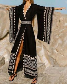 Maxi Dress Outfit Summer, Mode Tips, Mode Kimono, Maxi Dress Outfit, Mode Abaya, Boho Kimono, Classy Casual, Maxi Skirts, Kimono Dress