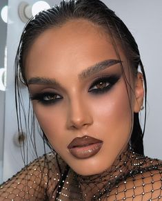 Black Winged Smokey Eye, Black Dramatic Eye Makeup, Masquerade Makeup Look, Dramatic Black Makeup, Diva Makeup Look, Day To Night Makeup Looks, Edgy Wedding Makeup, Soft Goth Glam, Intimidating Makeup Looks