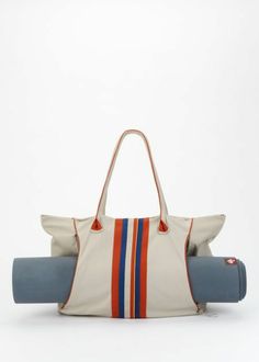 sac en toile, sac de yoga                                                                                                                                                                                 Plus Kitchen Ipad, Yoga Products, Yoga Mats Best, Ethno Style, Diy Tote