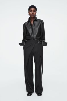 BELTED WRAP-FRONT WOOL TROUSERS Trousers Boots Outfit, Women Leather Pants Outfit, Cos Style, Androgynous Style, Winter Trousers, Classic Tailoring, Trench Coat Dress, Ring Belt, Land Management