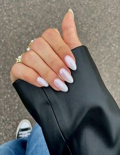 Almond Nails Anc, Wedding Guest Nails Ideas Almond, Work Appropriate Nails, Acrylic Gel Nails, Prom 2024, Valentine Nails, Colorful Nails, Casual Nails, Pearl Nails