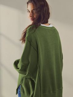 Relaxed Long Sleeve Sweatshirt For Layering, Relaxed Long Sleeve Solid Sweater, Relaxed Long Sleeve Sweater, Relaxed Cotton Sweater For Loungewear, Cotton Sweatshirt For Layering, Cozy Long Sleeve Cotton Tops, Relaxed Cotton Sweater With Ribbed Cuffs, Cotton Sweatshirt With Soft Texture For Loungewear, Soft Cotton Sweatshirt For Loungewear