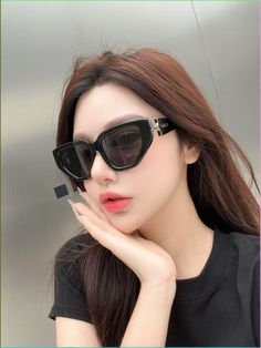 Brand Sunglasses, Uv400 Sunglasses, Hot Kpop, Summer Beach Party, Luxury Sunglasses, Sunglasses For Women, Sunglasses Branding, Edgy Fashion, Beach Party