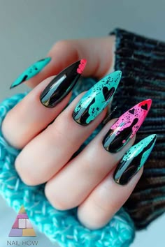 Sizzling Summer Nail Designs: Trends and Tips for 2024 75 Trendy Nails Ideas Summer, Summer Goth Nails Short, Punk Summer Nails, Punk Nail Designs, Black Summer Nails, Nail Designs Trends, Holloween Nails, Witchy Nails, Punk Nails