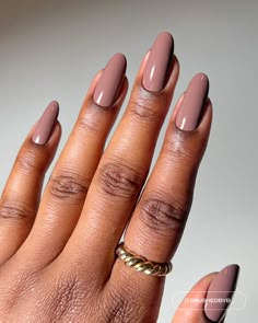 A rose taupe polish with a creme finish. Dark Skin Nail Polish, Natural Nails Manicure, Lipstick Nails, September Nails, Simple Gel Nails, Acrylic Nails Coffin Pink, Cabin Fever, Minimalist Nails