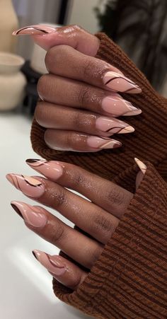 Do It Yourself Nails, Almond Shaped Nails Designs, Almond Acrylic Nails Designs, Brown Acrylic Nails, Unghie Sfumate, Nude Nail Designs