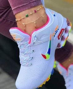 Nike Shox Shoes, Nike Shoes Women Fashion, Nike Shoes Girls, Jordan Shoes Girls, Sneakers Fashion Outfits, All Nike Shoes, Nike Air Shoes, Cute Nike Shoes