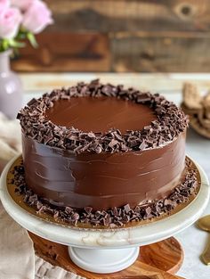 Enjoy this luscious Chocolate Ganache Cake, a true chocolate lover's dream come true! This decadent dessert features a rich, moist chocolate cake topped with a smooth and glossy ganache, perfect for any occasion.🍽️  Ingredients 😄  1 3/4 cups all-purpose flour 🌾 2 cups granulated sugar 🍬 3/4 cup unsweetened cocoa powder 🍫 1 1/2 teaspoons baking powder 🥄 1 1/2 teaspoons baking soda 🥄 1 teaspoon salt 🧂 1 teaspoon espresso powder ☕ 1 cup buttermilk 🥛 1/2 cup vegetable oil 🌻 2 large eggs Dream Cake Images, Cake Designs Chocolate, Chocolate Cake Christmas, Recipes With Coffee, Chocolate Cake Decor, How To Melt Chocolate, Cake Pic, Vanilla Sheet Cakes, Fudge Dessert