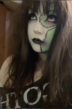 #tradgoth #goth #zombie Scary Makeup Ideas Easy, Cute Zombie Costume Women, Gothic Zombie Makeup, Zombie Pinup Makeup, Emo Zombie Costume, Zombie Makeup Ideas Cute, Gothic Makeup Inspiration, Scene Zombie Makeup, Zombie Make Up Ideas