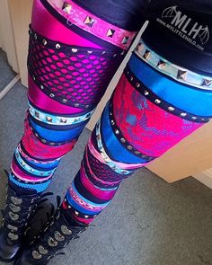 Scene Fits, Uchuu Kei, Studded Leggings, Scene Queen, Fashion Alternative, Heavy Metal Fashion, Low Rise Leggings, Oc Inspo, Glam Metal