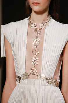 Detail Couture, 2016 Couture, Valentino Haute Couture, Collection Couture, Valentino Couture, Couture Accessories, Couture Details, Vogue Paris