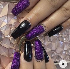 Witchy Dip Powder Nails, Black Nails With Purple Glitter, Black And Purple Nails Halloween, Nails Medium Length White, Black And Purple Glitter Nails, Purple And Black Nails Acrylic, Purple Nails Sparkle, Holloween Nails 2022, Black And Purple Nail Designs