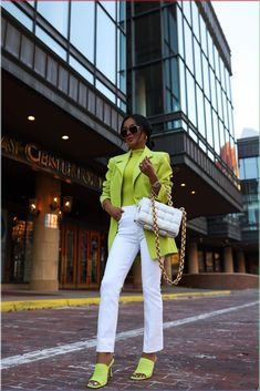 How to save time in the morning and look polished and put together everyday #polishedandputtogether #howtosavetimeinthemorning #howtolookclassy #howtolookpolished #howtolookpolishedeveryday #howtolookputtogether Bright Blazer Outfit, Sculptural Heels, Bright Blazer, Women's Winter Outfits, Statement Sandals, Neon Outfits, Spring Suit, Colorful Outfits, Dopamine Dressing