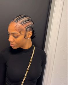 Feed Ins Into A Bun, 6 Stitch Braids, Long Cornrows, Cornrows Natural Hair, Scalp Braids, Quick Braids, Braids Locs, High Ponytail Hairstyles, Classy Hairstyles