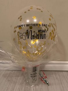 Gold Confetti Balloon Gift Basket for Coffee Lover, Custom Inspired Gift Ideas Balloon Gift Basket, Balloon Centerpiece, Diy Sale, Gold Confetti Balloons, Basket Crafts, Personalized Balloons, Balloon Gift, Custom Balloons, Balloon Centerpieces