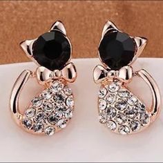 Brand New Same Day Shipping Excellent Quality Kitty Cat Earrings Gold Body Clear Crystal Stones Kitten Earrings, Cat Earrings Studs, Womens Earrings Studs, Cat Jewelry, Bow Earrings, Square Earrings, Cat Earrings, Earrings Vintage, Black Crystals