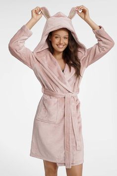 Bathrobe made of smooth fabric with long sleeves, waist tie, hood and pockets. The hood has sewn-on decorative ears. Womens Bathrobes, European Women, Women Nightwear, Bunny Ears, Womens Robes, Soft Hair, Mens Casual Outfits, Waist Tie, Nightwear