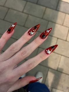 Black Nails Red Design, Rockstar Nail Designs, Rockstar Nails Aesthetic, Red Grunge Nails, Y2k Nails Red, Black And Red Nails Acrylic, Rockstar Gf Nails, Red Y2k Nails, Ferrari Nails