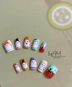 Cream Nail Art, Nail Art Wheel, Nail Halloween, Hair Style On Saree, Kutek Disney, Animal Nail Art, Cute Simple Nails, Nail Room