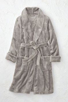 One very cozy reason to snuggle in for the night… or day. This plush-soft fleece robe has an open front with dual belt loops to adjust the waist height, plus front patch pockets. Plush Robe, Fleece Robe, Handbag Accessories, Front Open, Patch Pocket, Relaxed Fit