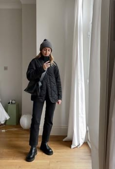 Winter Outfits Scandinavian Street Styles, New York Rain Outfit Rainy Days, City Fall Aesthetic Fashion, Casual Outfits Scandinavian, Dressy Causal Outfits Women, Australian Fall Fashion, Casual Active Wear Outfits Winter, German Clothing Style, Rei Hiking Outfit