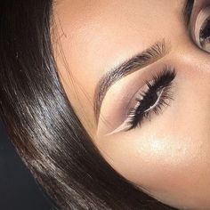 ❣❥✝ ριитєяєѕт: @Inxspiration ❣❥✝ Make Up With White Eyeliner, White Eyeliner Under Eye, Fierce Eyebrows, Eyeliner Under Eye, Nude Eyeliner, Pageant Makeup, Eye Brows, Makeup Is Life, Wedding Day Makeup