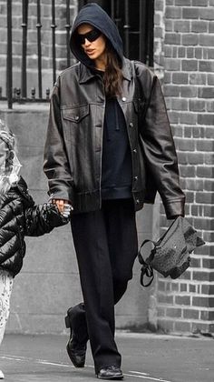 Irina Shayk Winter Style, Irina Shayk Street Style 2023, Irons Shayk Style, Irina Shayk Style 2023, Winter Outfits New York City Street Styles, New York Street Style Fall 2023, Irina Shayk Outfits, New York Winter Street Style, New York Street Style Winter