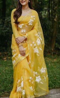 Indian Engagement Saree, Engagement Saree Ideas, South Indian Engagement, Yellow Organza Saree, Haldi Dress, Engagement Saree, Indian Engagement, Cute Maternity Dresses, Saree Ideas