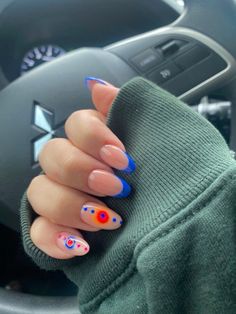 Nails Beachy Vibes, Nail Inspo For Florida, Honolulu Blue Nails, Utah Nail Ideas, Blue Nails Aura, California Nails Designs, Aura French Nails, Granola Nails Aesthetic, Summer Nails Aura