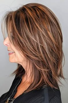 Multi Layer Haircut Shoulder Length, Feathered Hairstyles Long Straight, Medium Length Haircut With Layers 2024, Haïr Cut Medium Hair Layers 2024, Very Layered Hair Medium Over 50 2024, Haircuts For Medium Length Hair, Jennifer Aniston Hair, New Hair Do, Hairdos For Short Hair